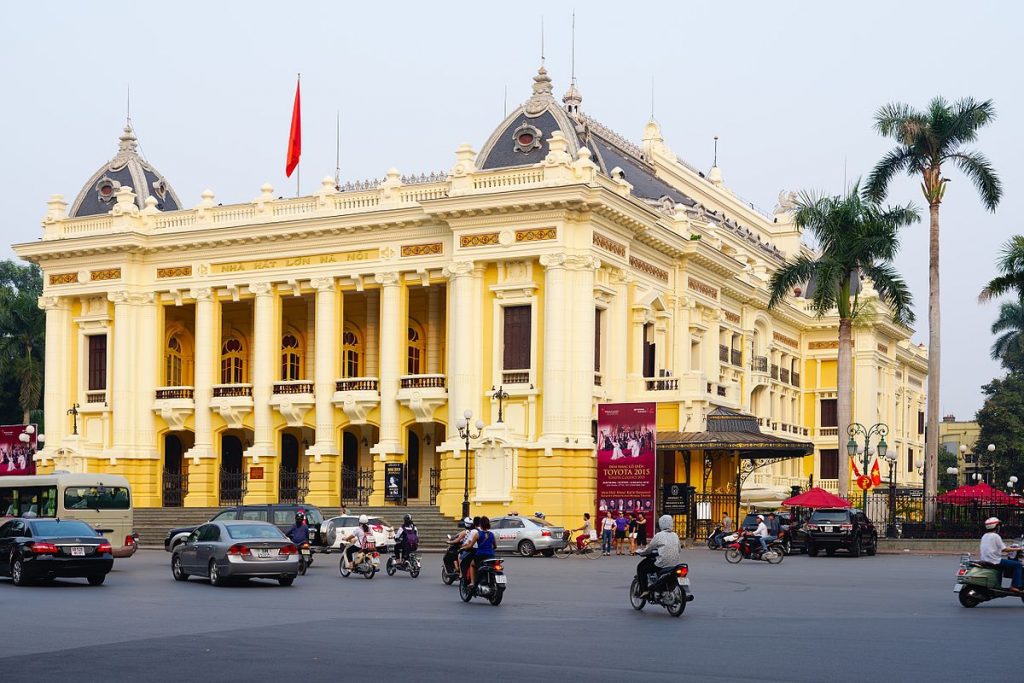 Nhà hát lớn Hà Nội được thiết kế theo phong cách Indochine