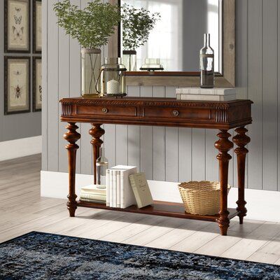 Console table gỗ cổ điển với ngăn kéo