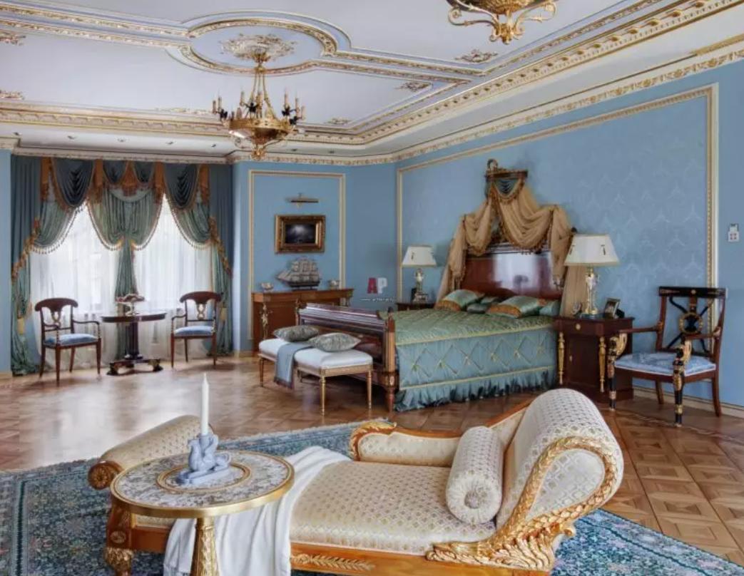 Phòng ngủ nội thất cổ điển gam xanh pastel