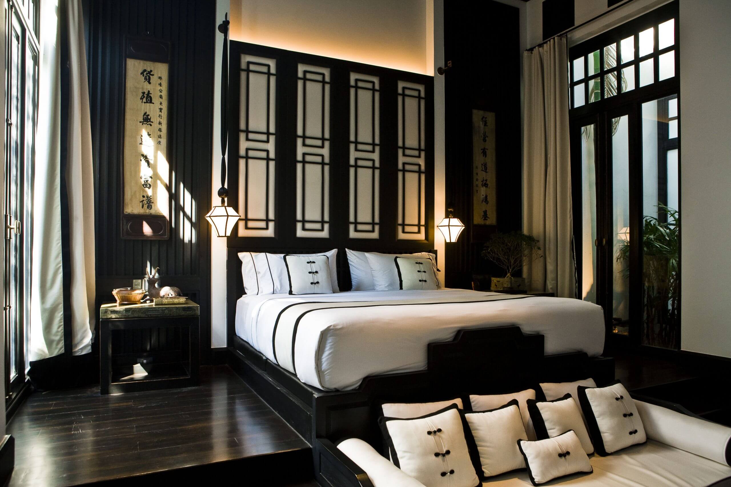 Mẫu phòng ngủ màu đen có sự kết hợp giữa 2 phong cách Trung Hoa và Art Deco