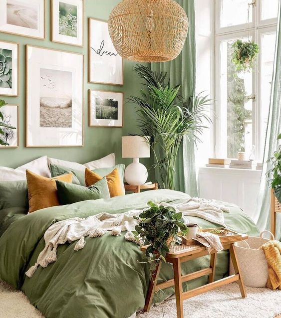 Mẫu phòng ngủ màu xanh lá cây nhạt đẹp và dễ dùng