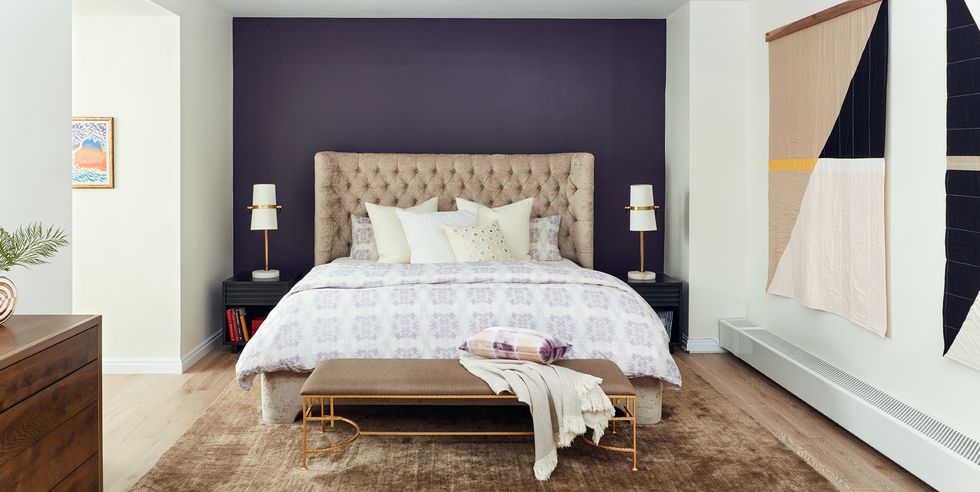 Mẫu phòng ngủ màu tím đậm đẹp cho vợ chồng