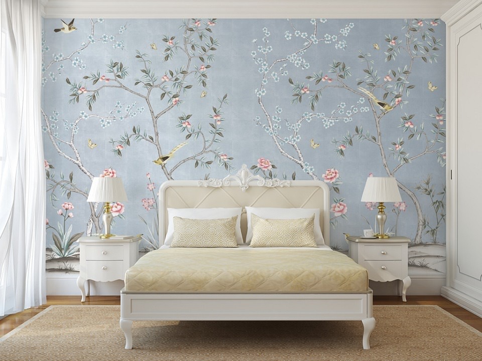 Giấy dán tường màu xanh pastel với họa tiết cây hoa nữ tính