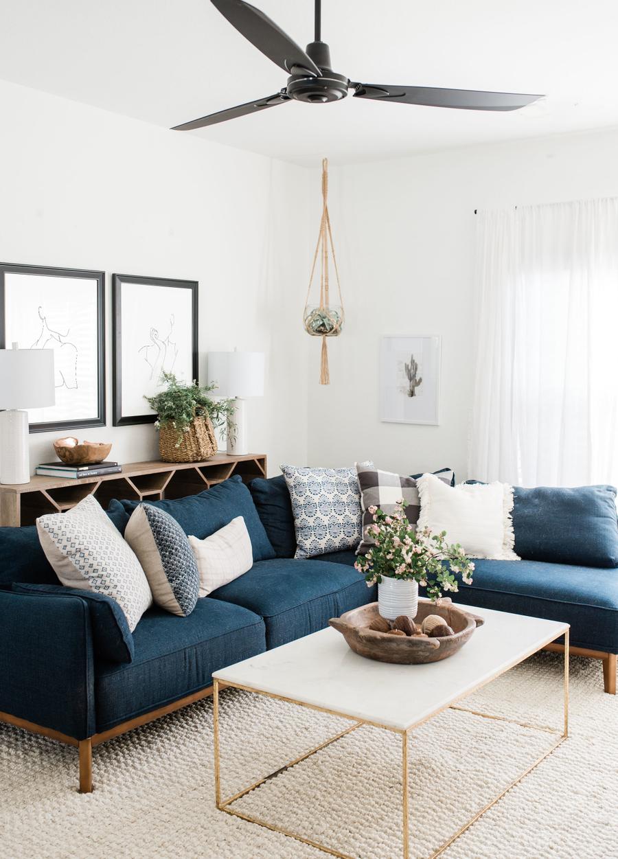 phòng khách màu xanh dương phong cách Scandinavian