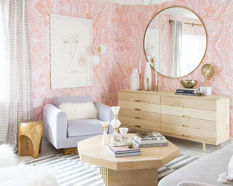 giấy dán tường phòng khách màu hồng vân đá marble 