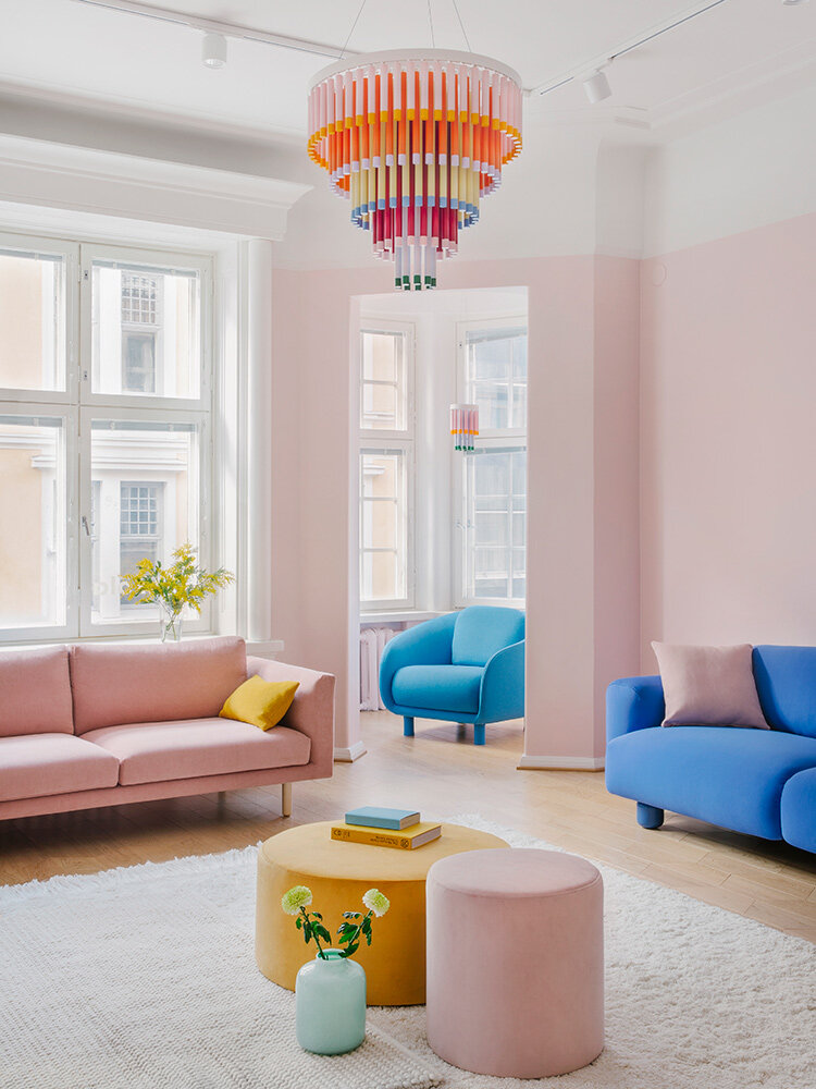 Một mẫu phòng khách màu hồng và xanh thanh lịch chất Pháp