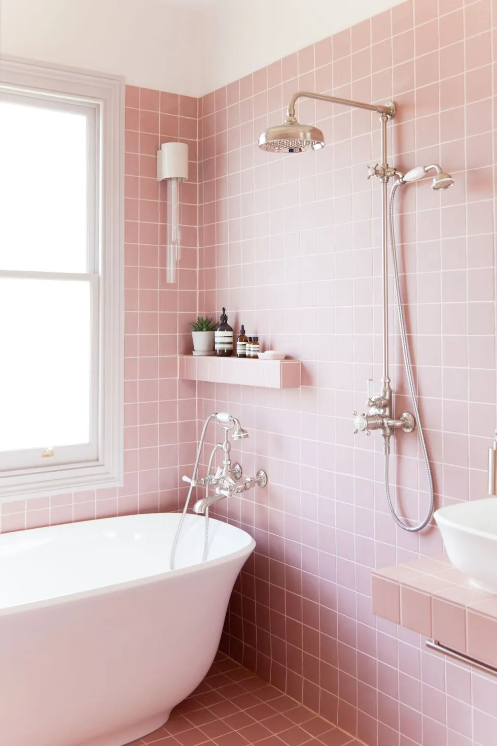 Mẫu phòng tắm đẹp màu hồng